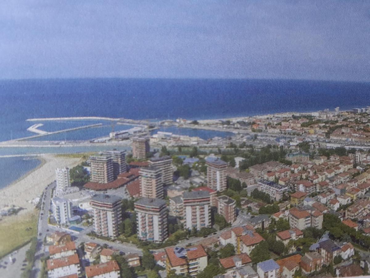Il Vicolo 48 Bed & Breakfast Pesaro Bagian luar foto