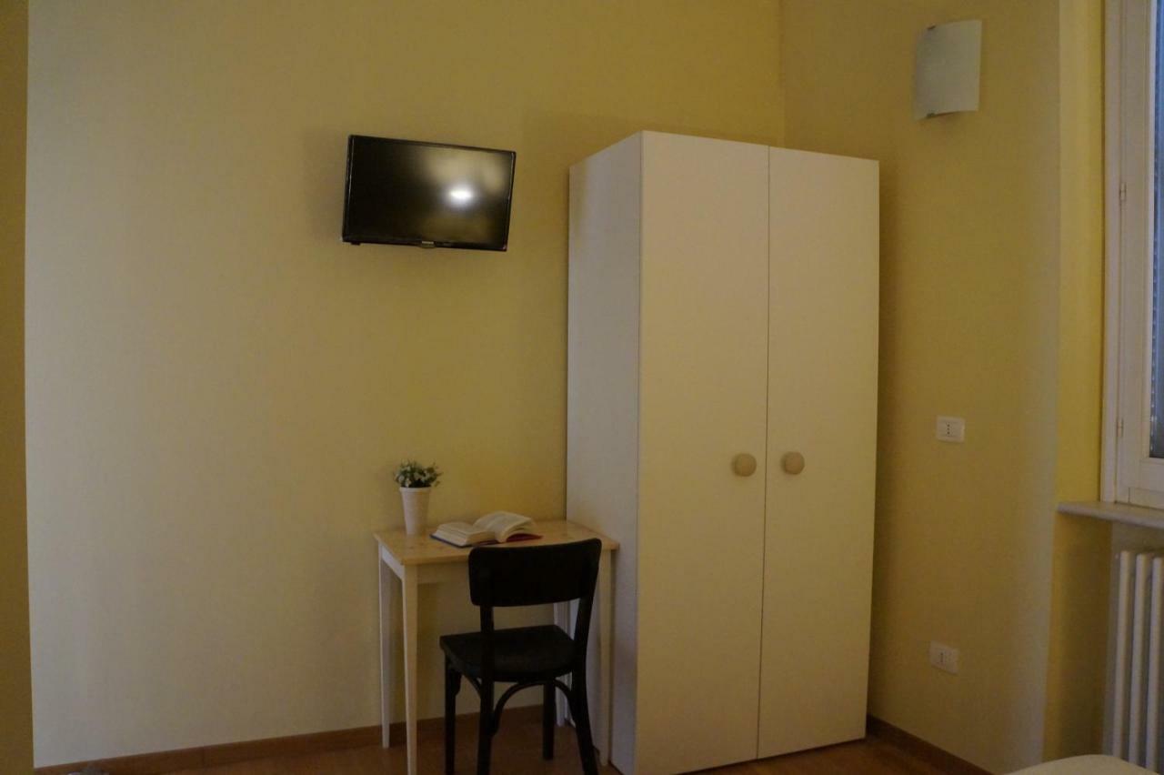 Il Vicolo 48 Bed & Breakfast Pesaro Bagian luar foto