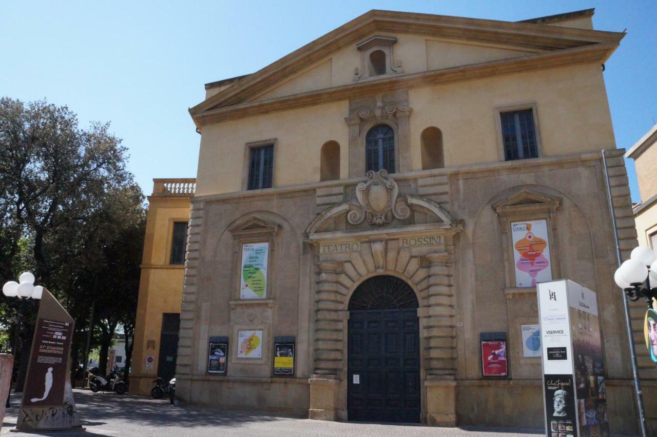 Il Vicolo 48 Bed & Breakfast Pesaro Bagian luar foto