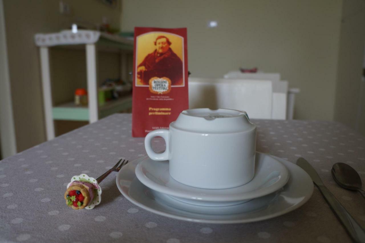 Il Vicolo 48 Bed & Breakfast Pesaro Bagian luar foto