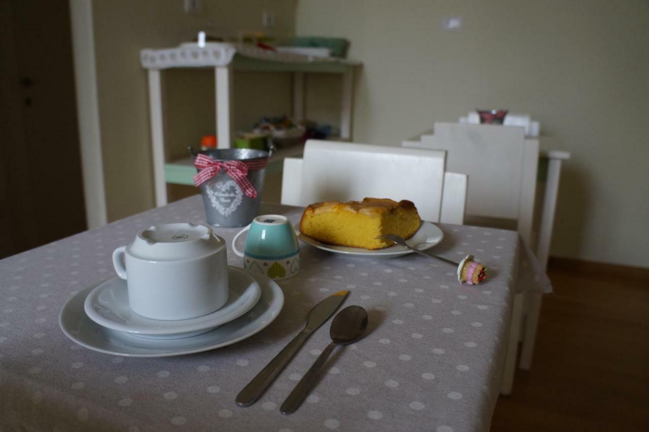 Il Vicolo 48 Bed & Breakfast Pesaro Bagian luar foto