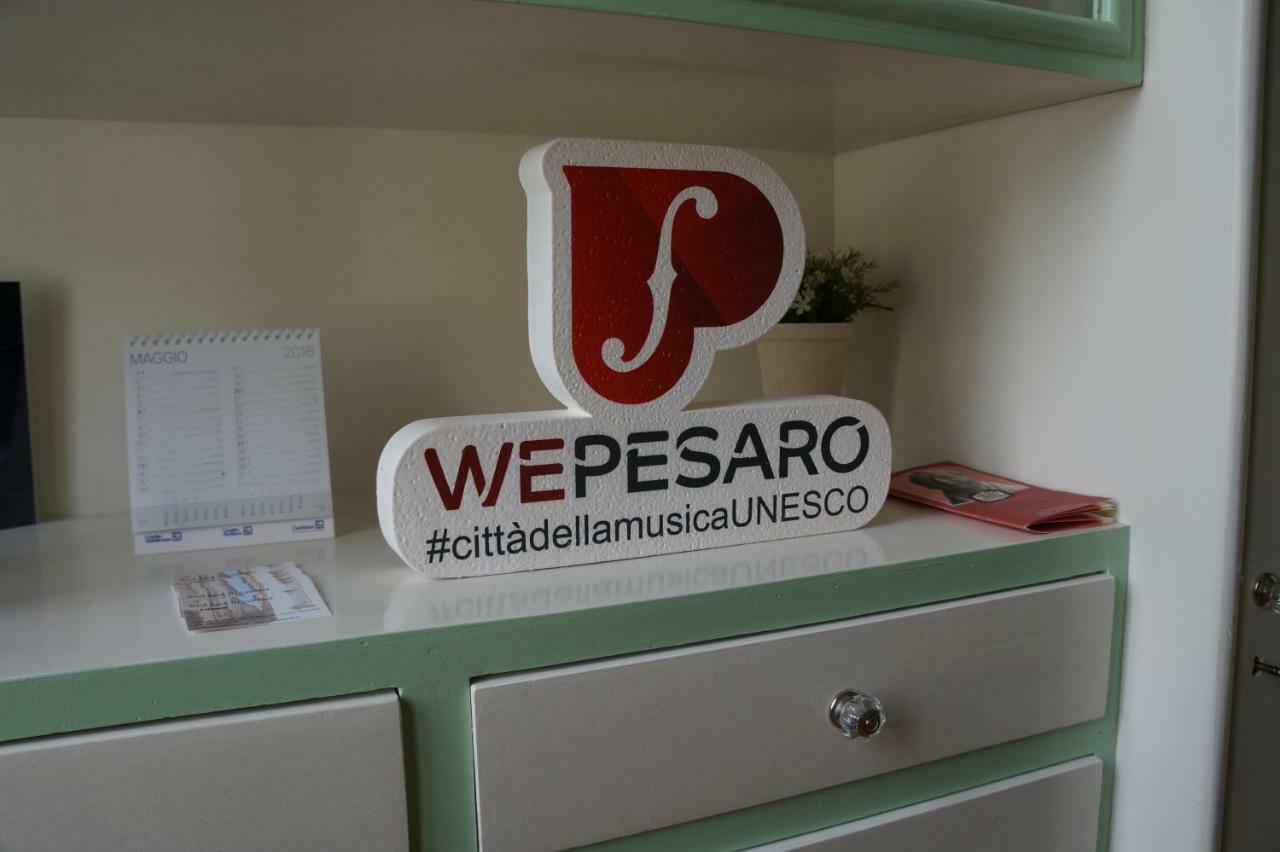 Il Vicolo 48 Bed & Breakfast Pesaro Bagian luar foto