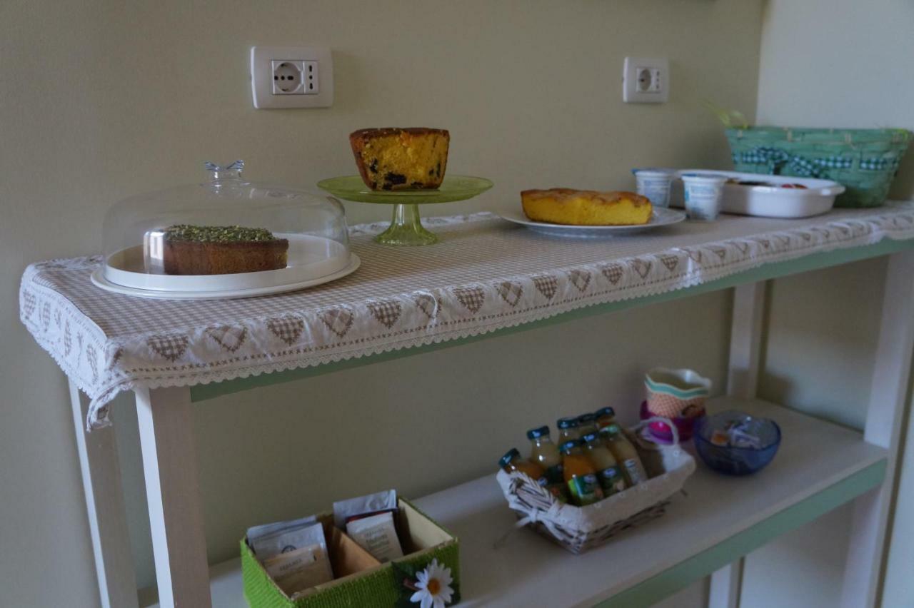 Il Vicolo 48 Bed & Breakfast Pesaro Bagian luar foto
