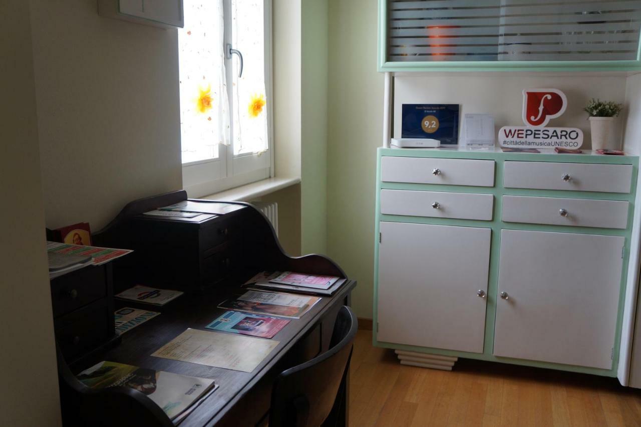 Il Vicolo 48 Bed & Breakfast Pesaro Bagian luar foto