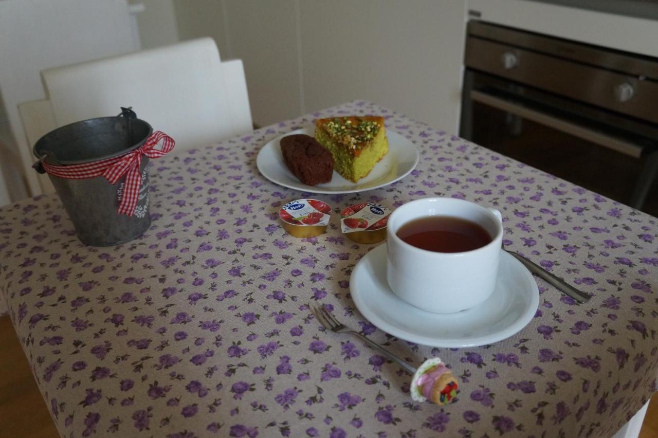 Il Vicolo 48 Bed & Breakfast Pesaro Bagian luar foto