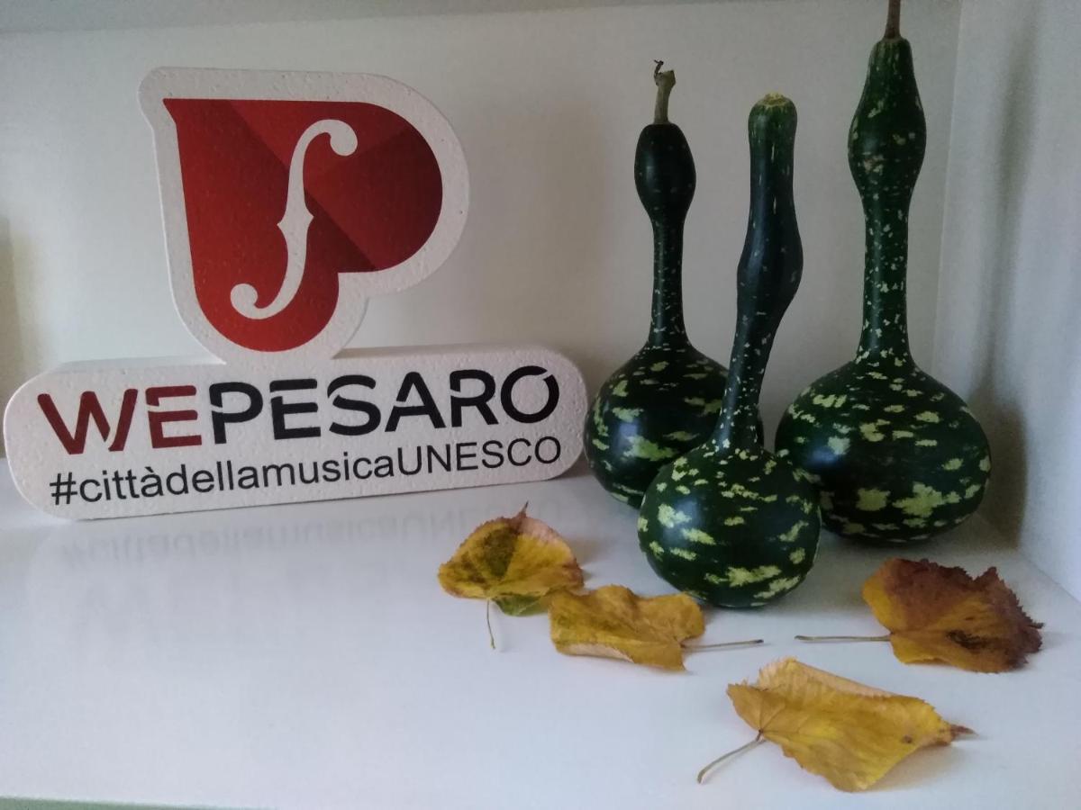 Il Vicolo 48 Bed & Breakfast Pesaro Bagian luar foto
